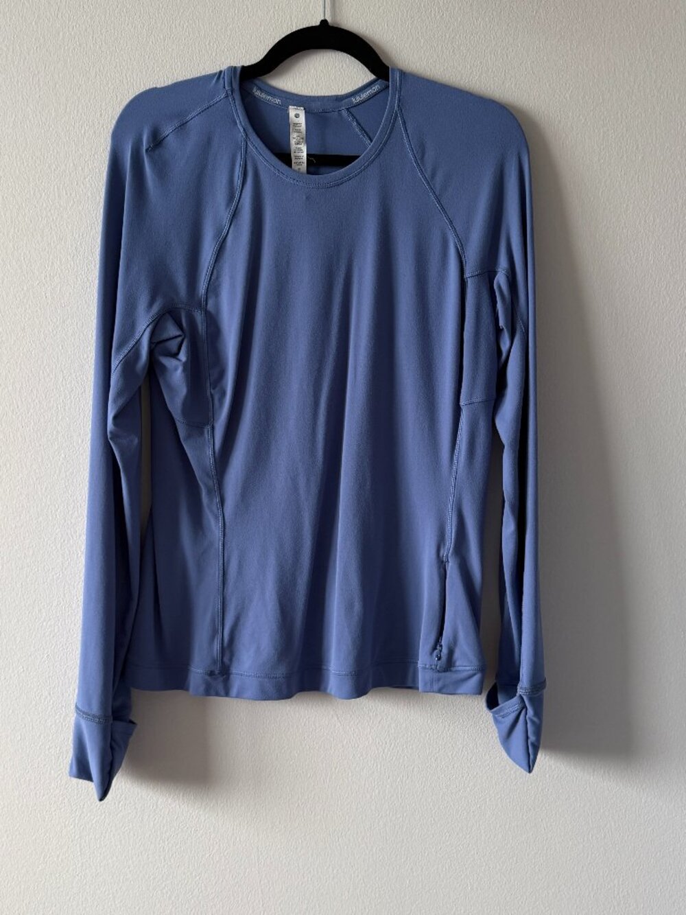 Lululemon Blue Long Sleeve Athletic Fit Crew Neck Top Zip Pocket Size 12